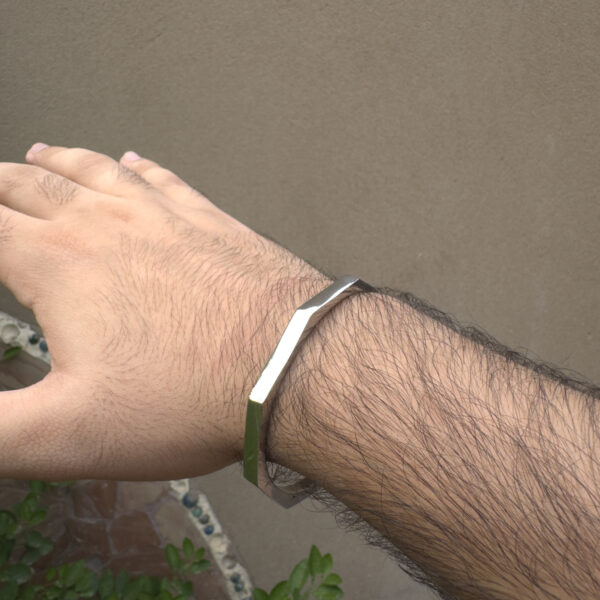 Hexagonal Brace